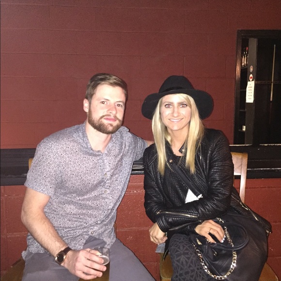 Meet your Posher, Maya - Picture 5 of 5